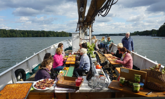 Kutter freundschaft schiff mieten berlin spree Sommer Eventfahrten